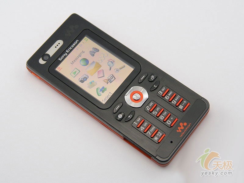 索尼爱立信 w888c