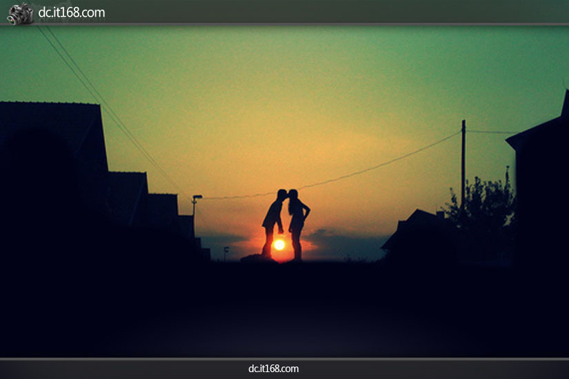 KISS最浪漫 经典<em>照片</em>教你<em>情人节</em>拍吻照_3C频