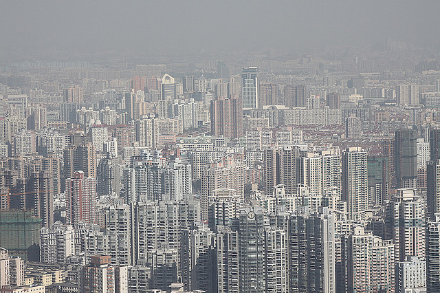 城市与农村人口比_中国城镇人口首次超过农村人口