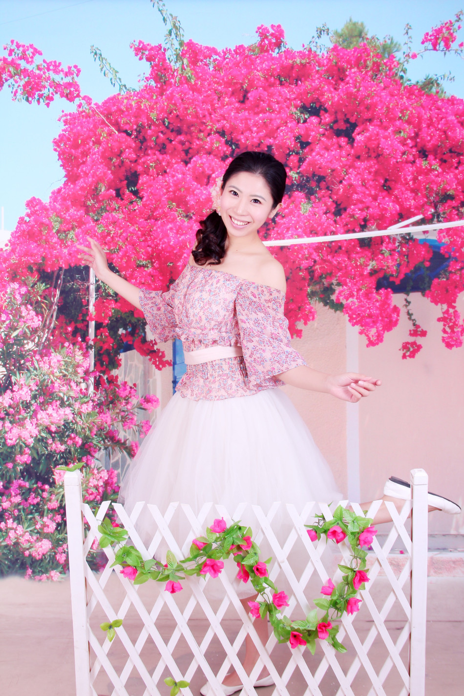 西山居showgirl王珺_高清图集_新浪网