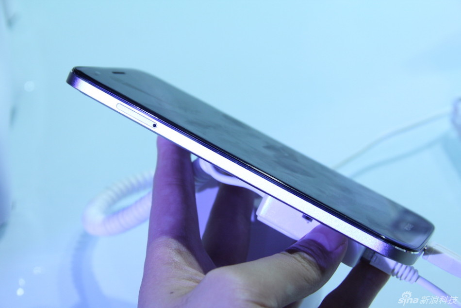 一体化全金属机身 华为G7 Plus现场实拍图集 -