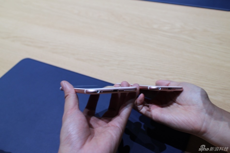 除手机产品外，此次苹果一口气还推出了二代Apple TV、iPad Pro在内的多款产品，下面我们就来看看本站编辑郭晓光从前方发来的多款产品现场实拍图。