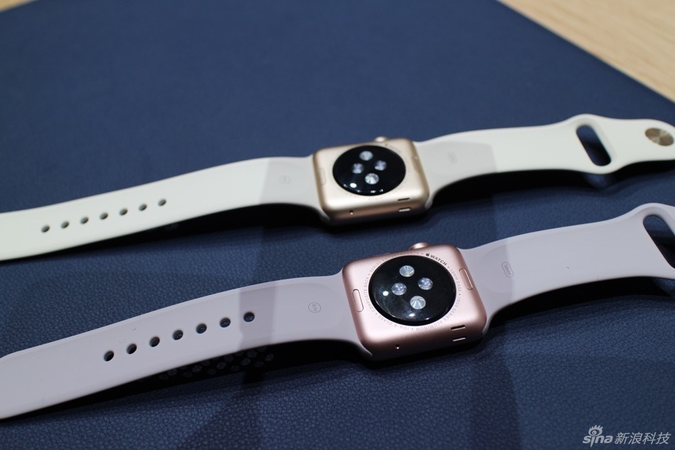 苹果推出了多个新版本的Apple Watch，包括新增配色、爱马仕版的皮制表带，以及多种颜色的表带。