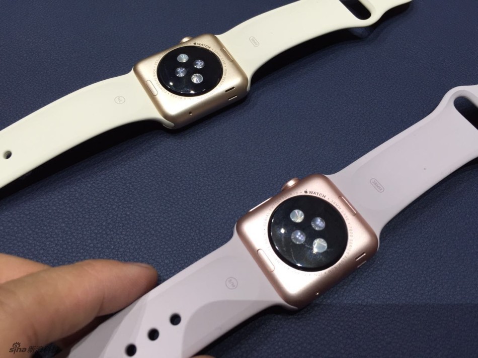 苹果推出了多个新版本的Apple Watch，包括新增配色、爱马仕版的皮制表带，以及多种颜色的表带。