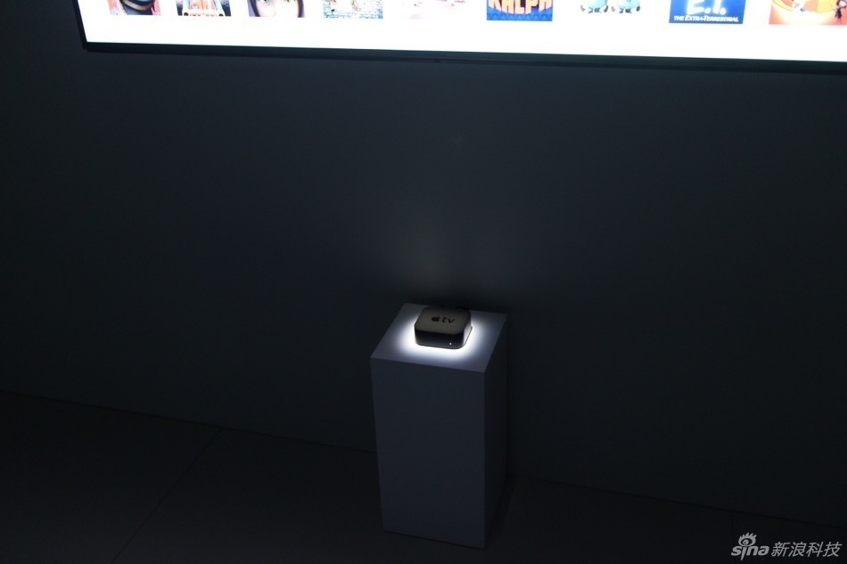苹果推出新版Apple TV。拥有两个版本，32GB版本售价149美元，64GB售价199美元。无论如何，我们先近距离体验一下。