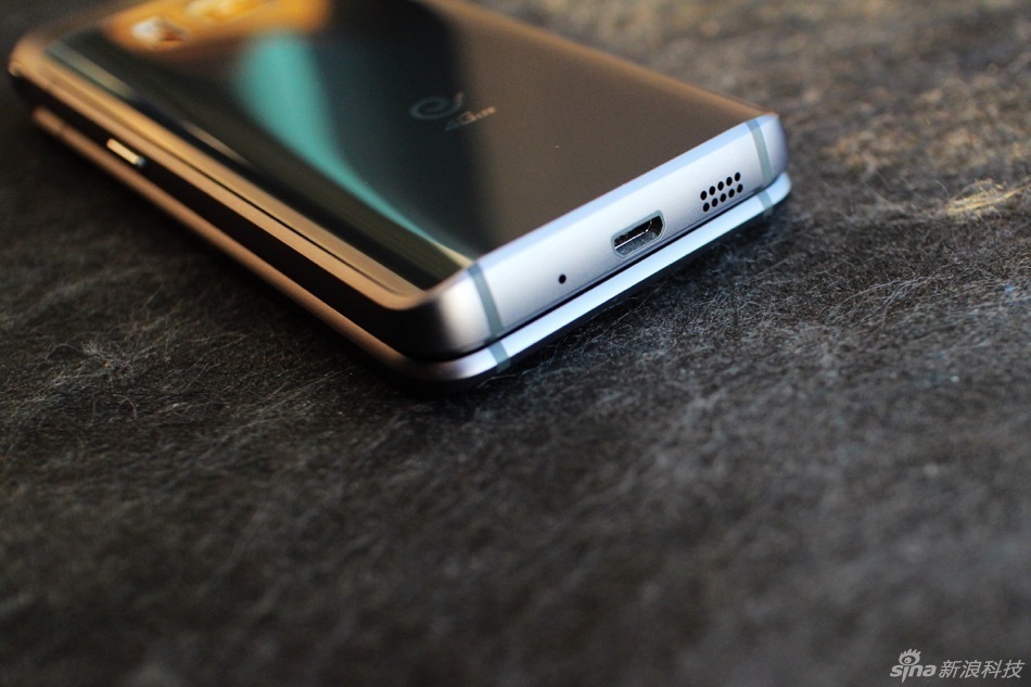 三星高端商务手机W2016实拍 - 科技前沿 - 紫呜