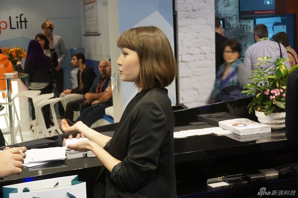 MWC 2016 Showgirl 妹子喂你吃棉花糖