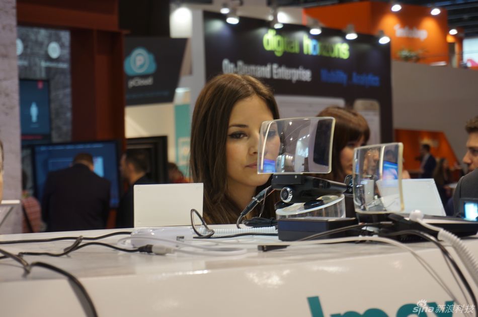 MWC 2016 Showgirl 妹子喂你吃棉花糖