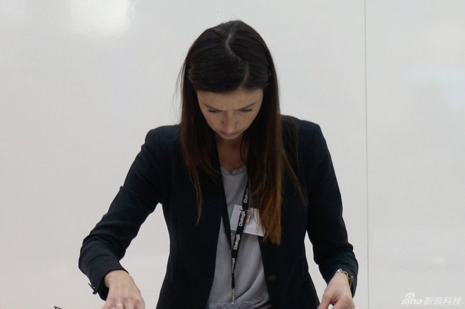 MWC 2016 Showgirl 妹子喂你吃棉花糖