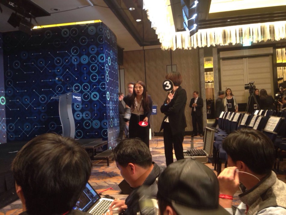 3月15日，谷歌AlphaGo与韩国棋手李世石的最后一场较量在首尔四季酒店展开。