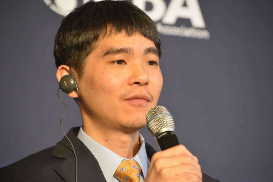 3月15日，谷歌AlphaGo与韩国棋手李世石的最后一场较量在首尔四季酒店展开。