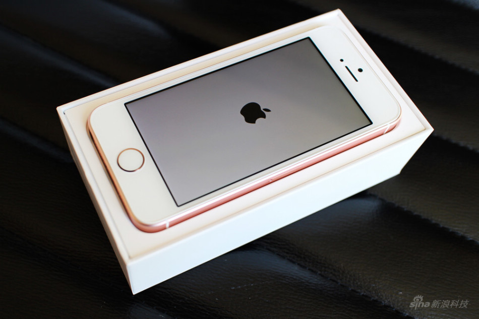 4英寸经典之作 玫瑰金版iPhone SE开箱图赏:5s外壳6s的内在