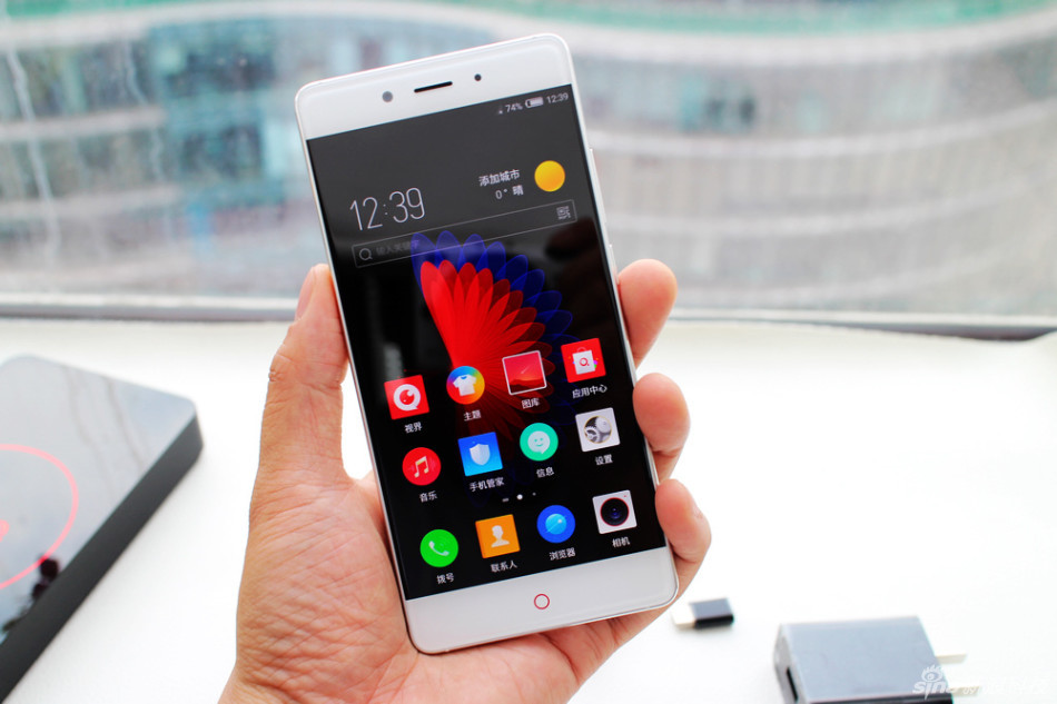 怎么样挑选大学生用的手机 22298_1378848_502560.jpg