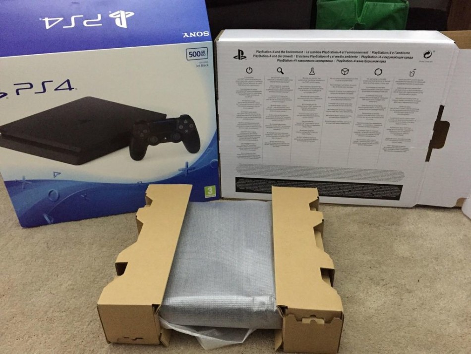 新款索尼VR设备谍照曝光：PS4轻薄版开箱组图 Slim还是Neo？