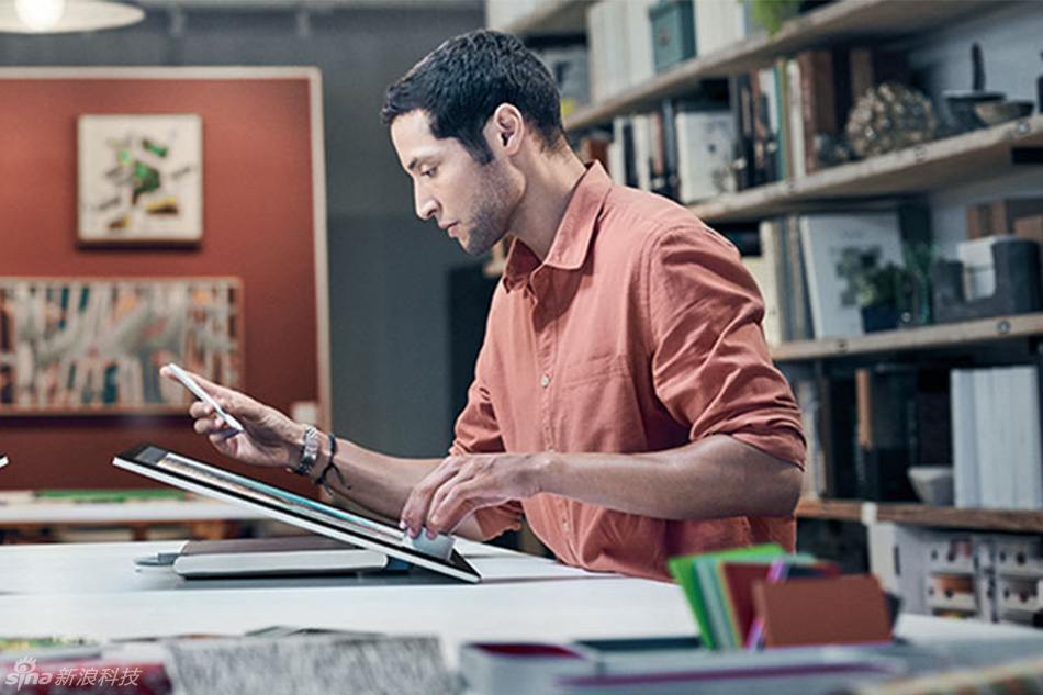 刚刚举办的微软新品发布会推出第一款专业一体机Surface Studio。