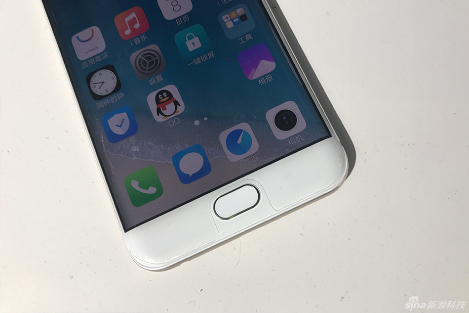 今日，vivo召开发布会意外退出下半年旗舰产品——vivo XPlay 6。