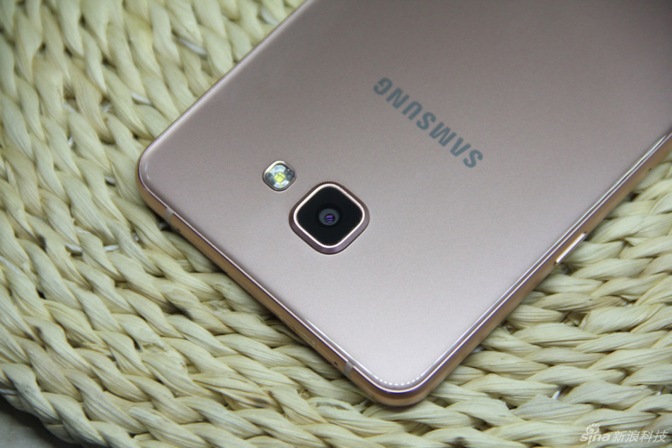 A系列旗舰范儿 三星A9真机图赏 - 科技前沿 - 紫