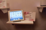 2011平板电脑峰会现场产品展示：苹果iPad 2