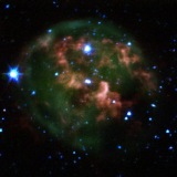 唯美天文图片：骷髅星云环绕濒死恒星