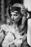 黑白调的时尚风格 冷峻性感的人像摄影