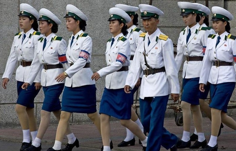 罕见照片揭秘朝鲜人的真实生活_高清图集_新浪网