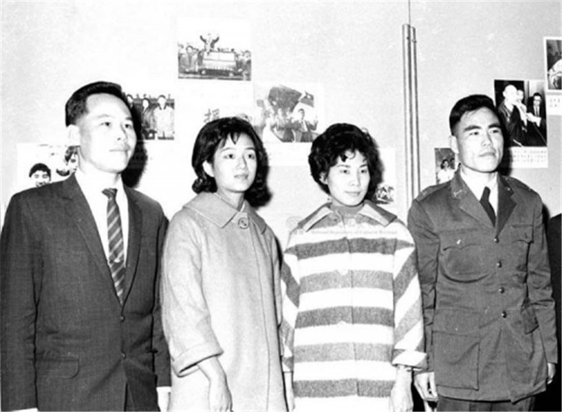 邓丽君和叛逃飞行员合影(第七页) - 焦点图 - 历史频道 - 华声在线