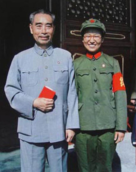 江青女儿李讷与林彪女儿林豆豆合影