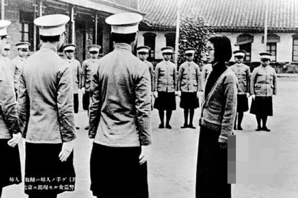 汪伪政权下的女警察