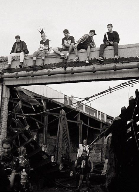 新闻之外的真实美国:90年代美国流浪艺人生活