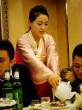 中国餐厅里的朝鲜姑娘