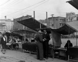 死亡笼罩下的民生：战后日本的黑市交易