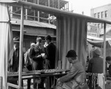 死亡笼罩下的民生：战后日本的黑市交易