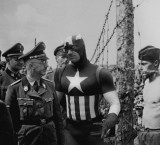 趣味瞬间：现代名人现身历史老照片