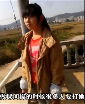 广西女学生连扇女同学58巴掌 围观众人嬉笑打闹958 / 作者:希灵容梅 / 帖子ID:107495