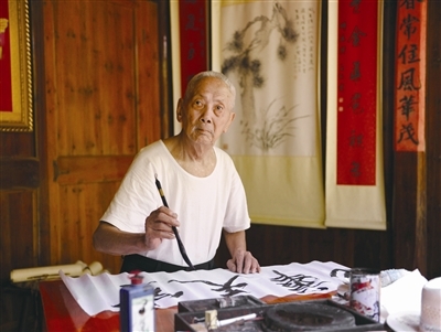 老年人口是指多少岁_陕西老龄人口超600万其中约三成老年人独居 铜川人占了多(2)