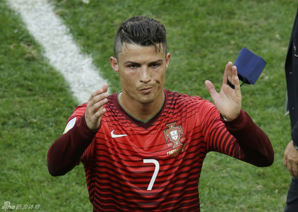 C罗世界杯首秀图片