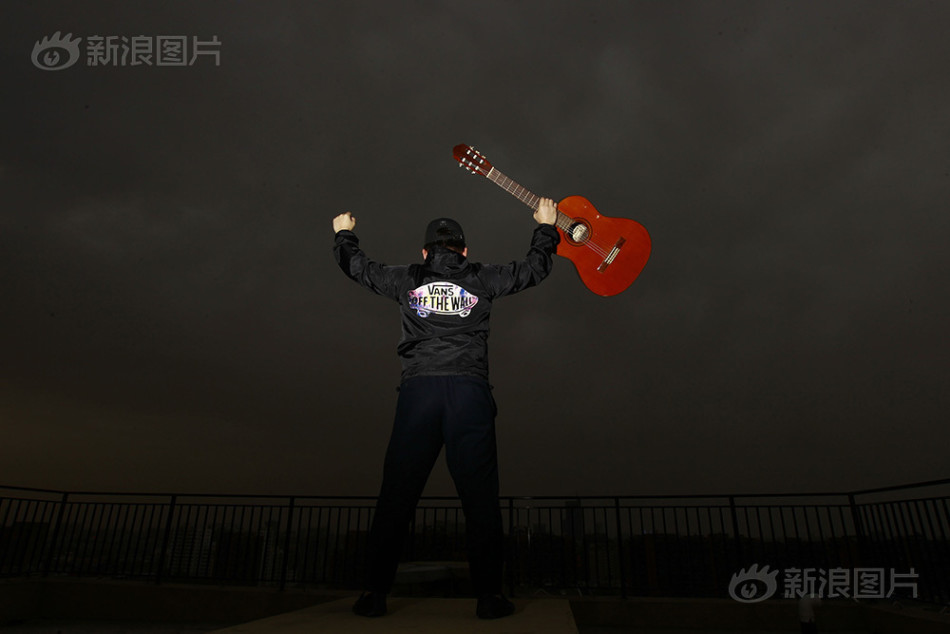 陌陌主播直播时 放音乐 就有杂音-现在看到很多