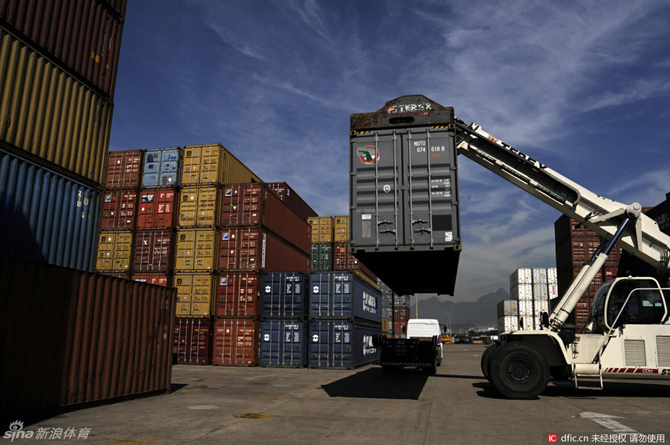 五人制足球赛场地-爱游戏APP（中国）官方网站下载_AIYOUXI体育