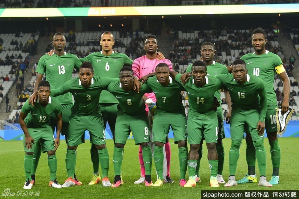 男足哥伦比亚2-0尼日利亚携手出线