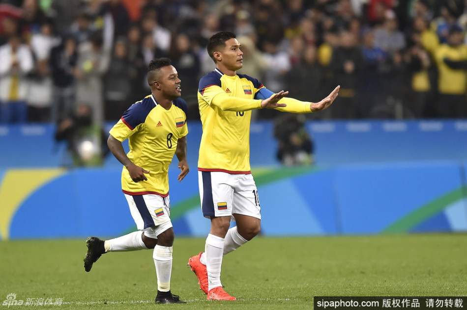 男足哥伦比亚2-0尼日利亚携手出线
