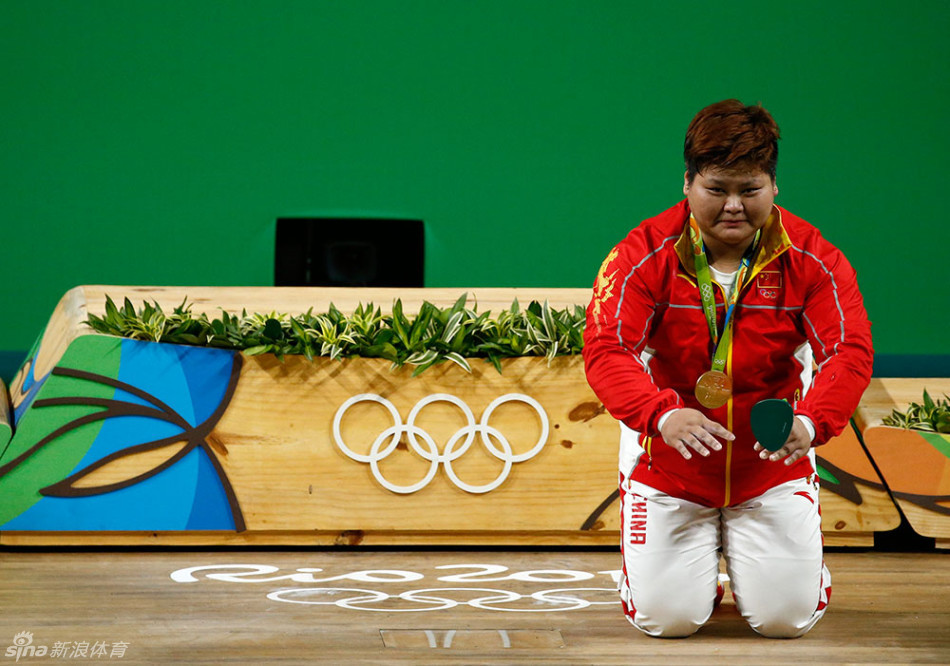 孟苏平夺冠感谢党感谢父母