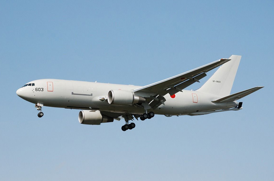 日本航空自卫队装备的第3架kc767j加油机