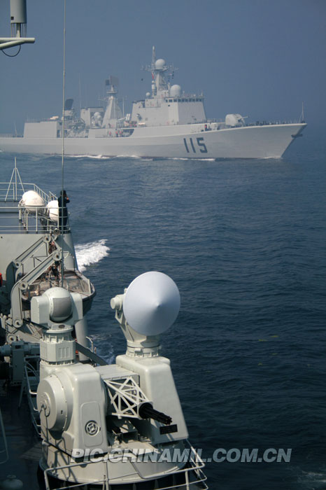 北海舰队检验新型115石家庄号驱逐舰实战能力_高清图集_新浪网