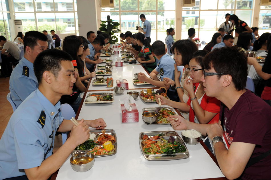 驻港特种兵极限战斗演练