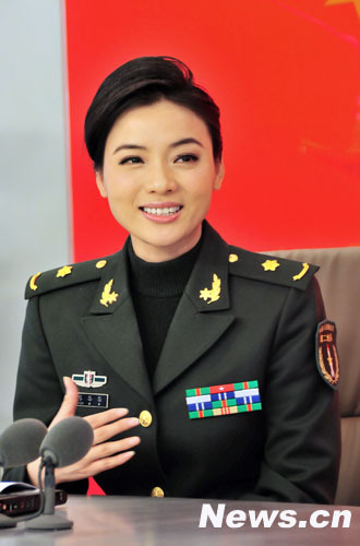 歌唱家陈思思出任二炮文工团最年轻副团长_高清图集_新浪网