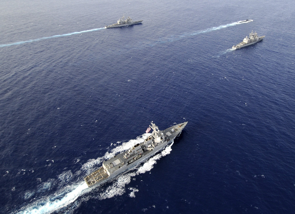 美國海軍艦隊在夏威夷海域展示強大武力