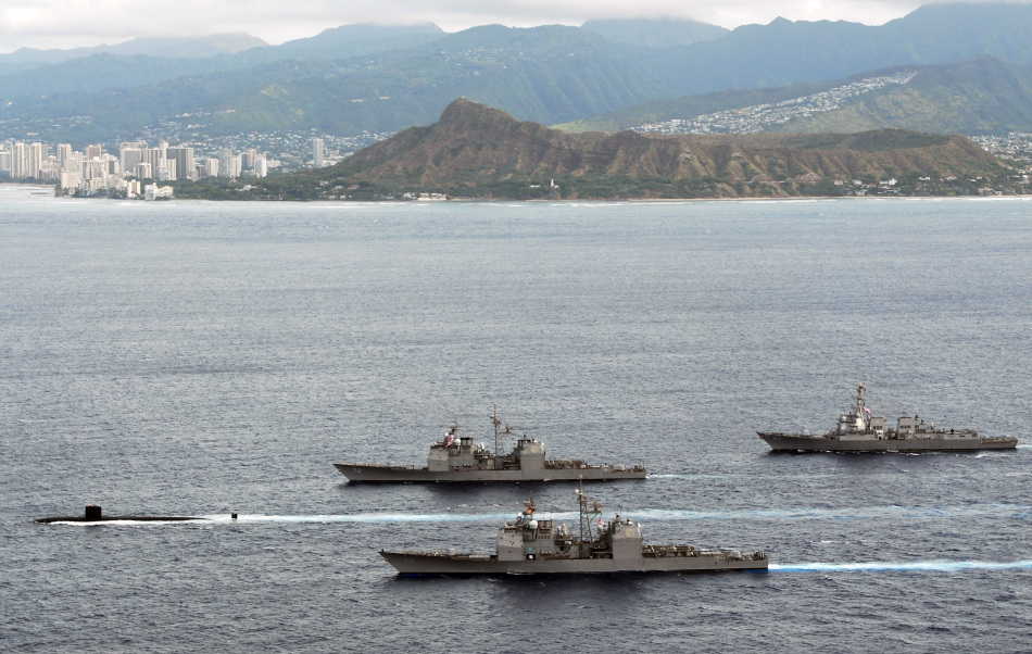 美國海軍艦隊在夏威夷海域展示強大武力