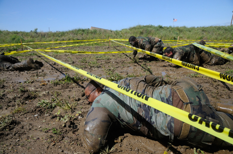 美軍精銳海豹突擊隊新兵進行初級體能訓練