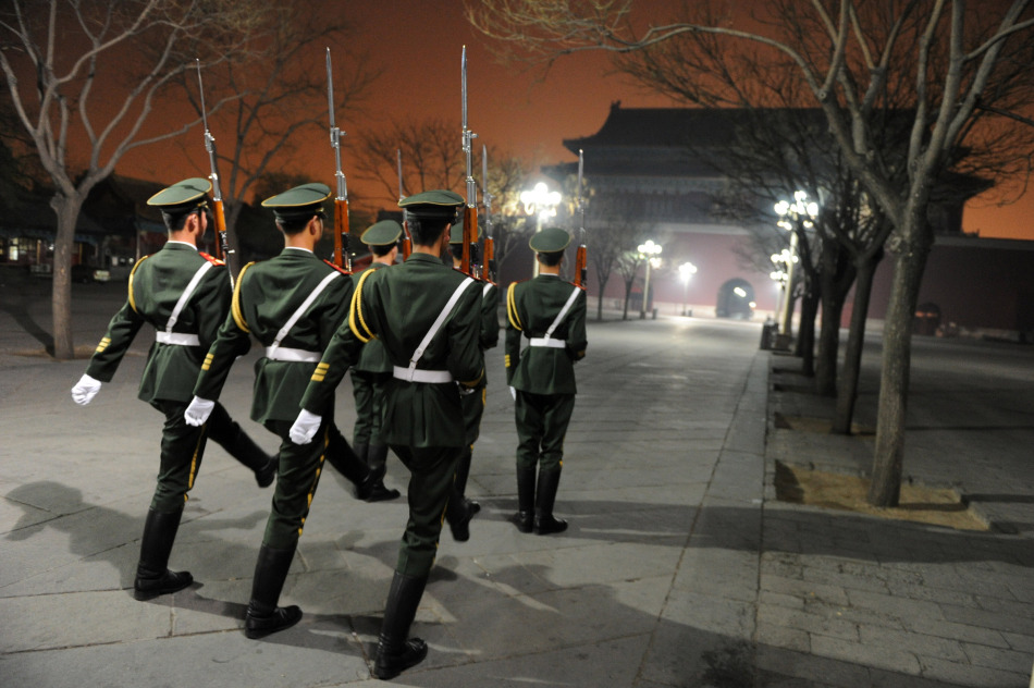 天安門國旗護衛隊365天不間斷升旗降旗