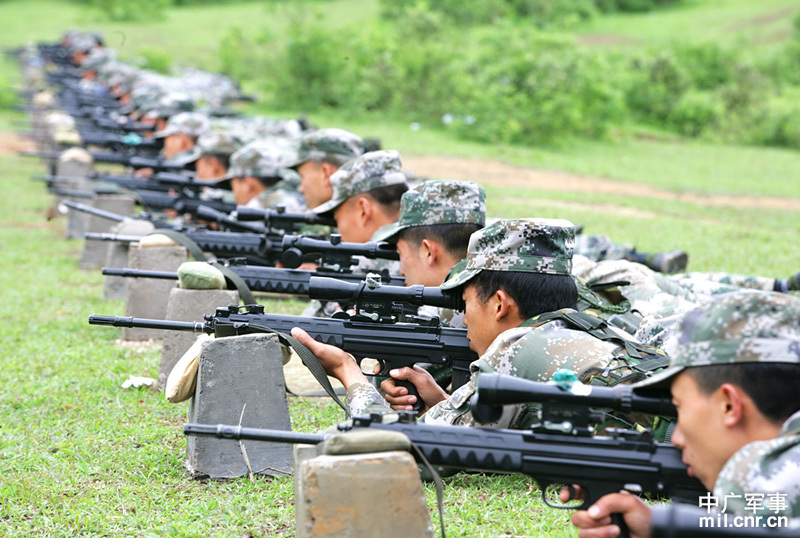 中國三軍百余名狙擊手集訓強化實戰狙殺技能